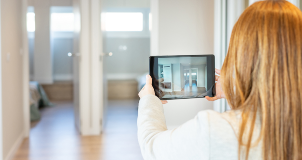 Jak točit úspěšné videoprohlídky nemovitostí a vkládat je do Poski REALu?